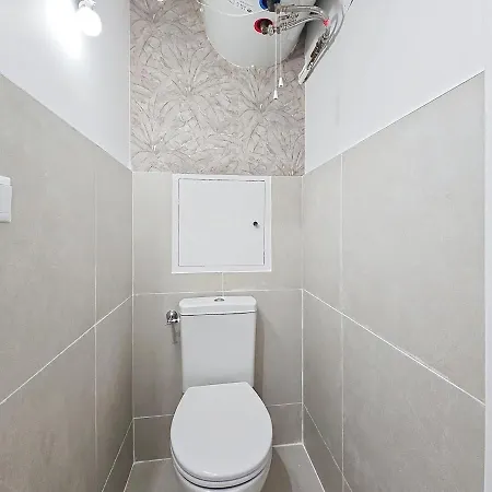 Apartment Vacation Near Sea With Private Parking